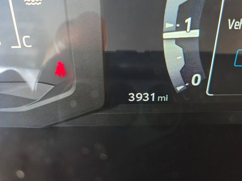 Used 2024 Toyota Tacoma SR5 w/ SR5 Upgrade Package image 25