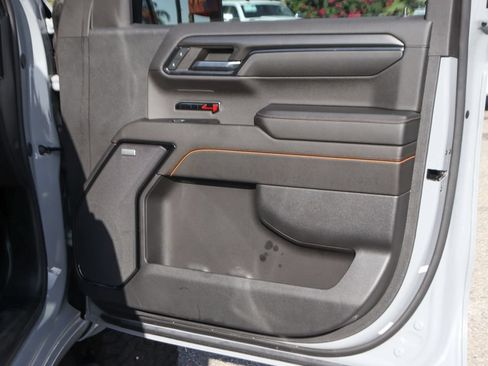 Used 2024 GMC Sierra 1500 AT4 w/ Technology Package AWD/4WD image 43