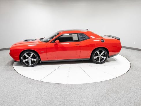 Used 2016 Dodge Challenger R/T image 31