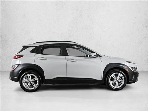 Used 2023 Hyundai Kona SEL image 4
