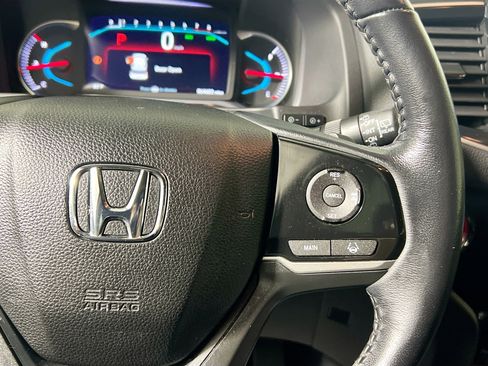 Used 2021 Honda Pilot Touring image 19