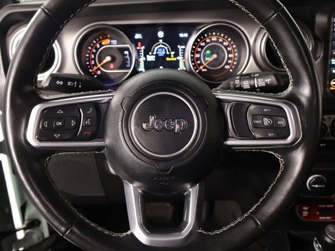 Used 2023 Jeep Wrangler Unlimited Rubicon w/ LED Lighting Group AWD/4WD image 3