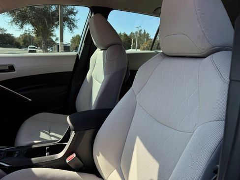 Used 2024 Toyota Corolla Cross L image 15