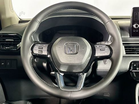 New 2025 Honda Pilot Touring image 13