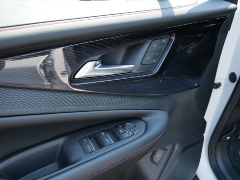 Used 2024 Chevrolet Blazer EV RS AWD/4WD image 19