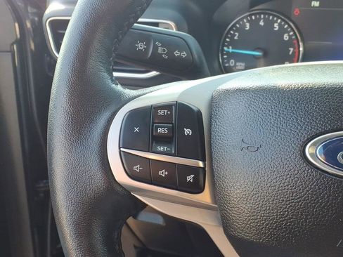 Used 2023 Ford Explorer XLT w/ Equipment Group 202A AWD/4WD image 16