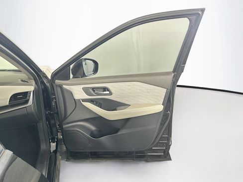 Used 2023 Nissan Rogue SV FWD image 33