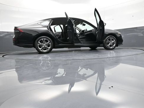 Certified 2023 Honda Accord EX image 48
