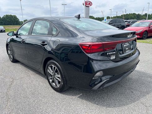 Used 2024 Kia Forte LXS FWD image 3