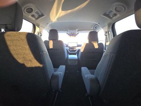 Used 2025 Ford Explorer Active image 20