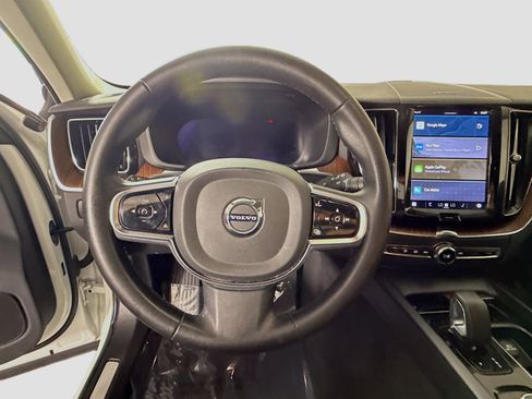 Used 2023 Volvo XC60 B5 Plus w/ Climate Package AWD/4WD image 13