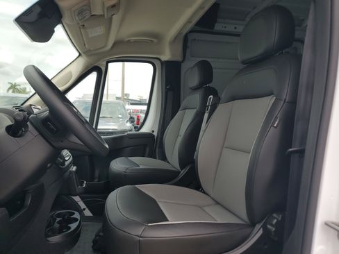 Used 2026 RAM ProMaster 2500 w/ Convenience Group FWD image 14