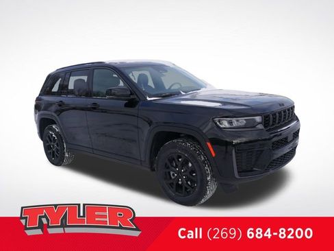 New 2026 Jeep Grand Cherokee Altitude AWD/4WD image 1