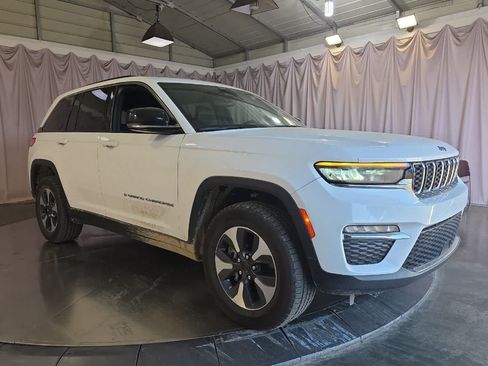 Used 2024 Jeep Grand Cherokee Limited 4xe AWD/4WD image 10