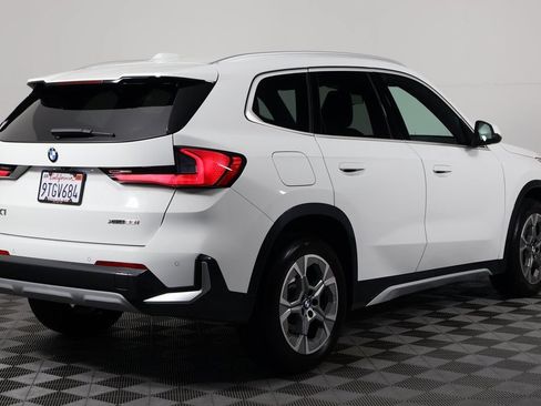 Used 2025 BMW X1 xDrive28i w/ Convenience Package AWD/4WD image 4