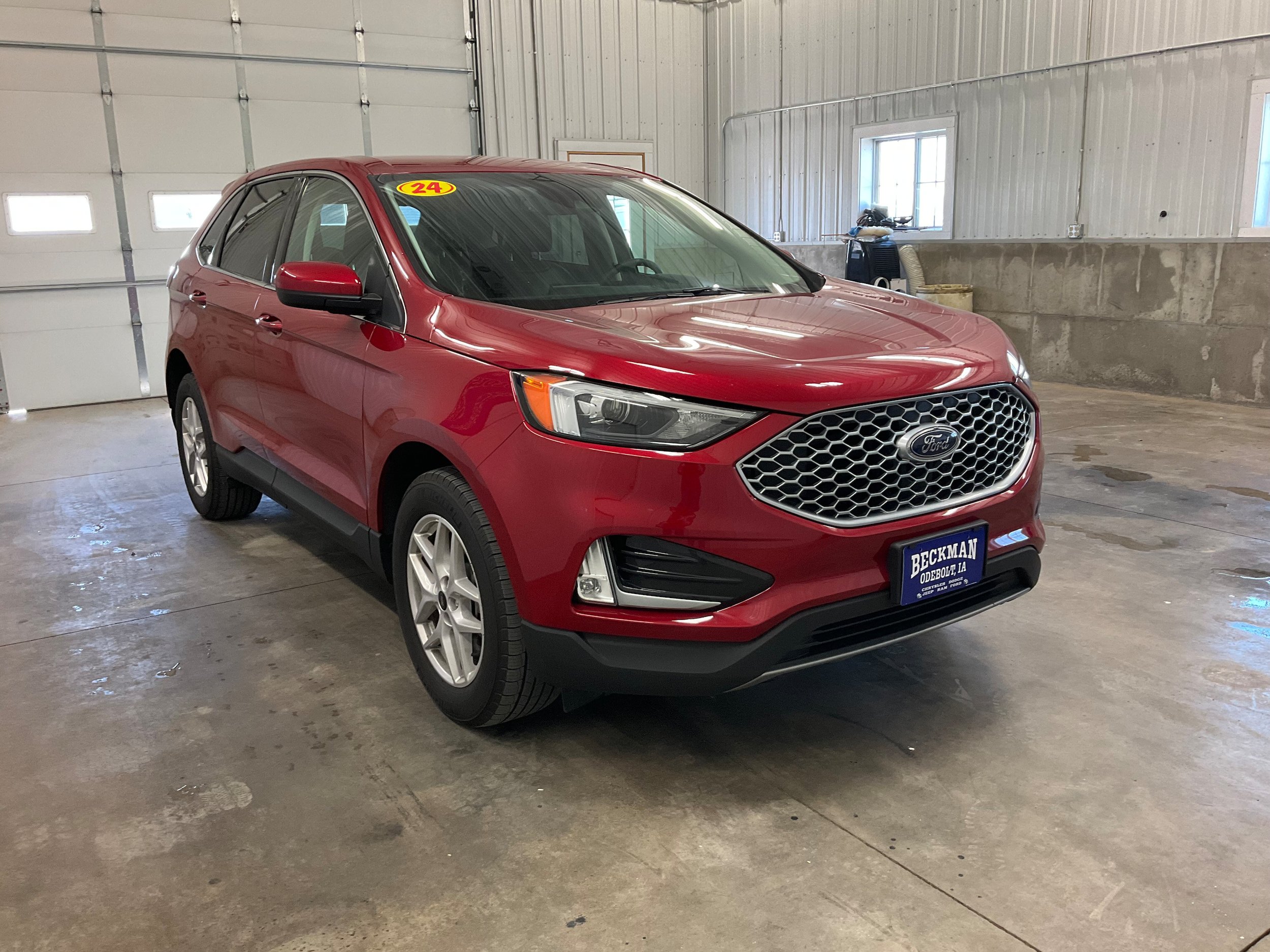 Used 2024 Ford Edge SEL w/ Convenience Package AWD/4WD image 6