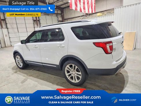 Used 2017 Ford Explorer XLT w/ Equipment Group 202A FWD image 3