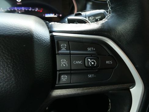 Used 2021 Jeep Grand Cherokee L Limited w/ Luxury Tech Group II AWD/4WD image 13