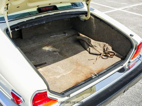 Used 1987 Jaguar XJ6 RWD image 74