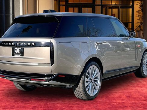New 2026 Land Rover Range Rover Long Wheelbase SE AWD/4WD image 5