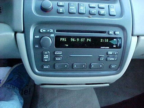 Used 2004 Cadillac De Ville image 25