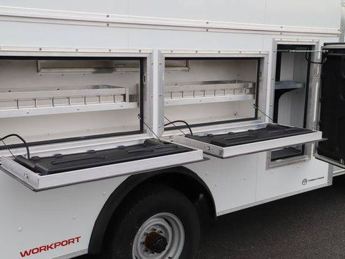 New 2027 Ford E-350 and Econoline 350 Super Duty w/ Power Equipment Group RWD image 9