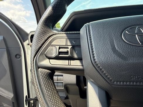 Used 2025 Toyota Tacoma SR w/ SR Upgrade Package RWD image 10