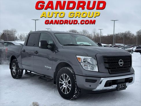 Certified 2024 Nissan Titan SV w/ SV Convenience Package image 1