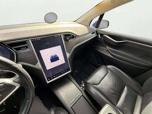 Used 2016 Tesla Model X 75D image 21