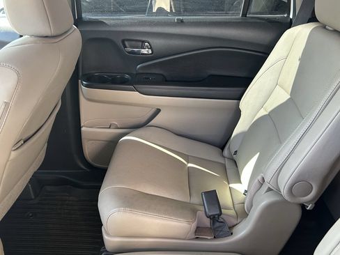 Used 2022 Honda Pilot Elite image 12
