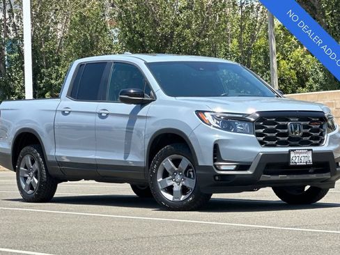 Certified 2025 Honda Ridgeline TrailSport image 2
