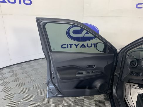 Used 2021 Nissan Kicks S FWD image 14