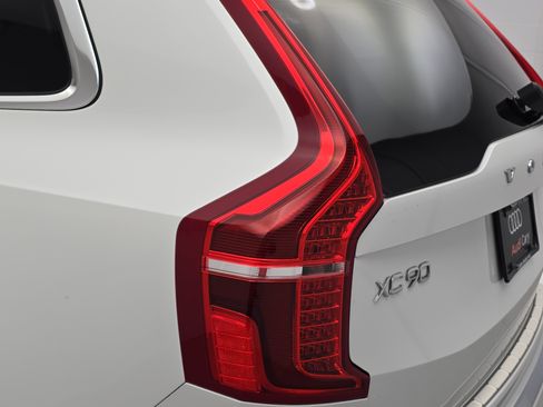Used 2023 Volvo XC90 B5 Plus w/ Protection Package AWD/4WD image 37