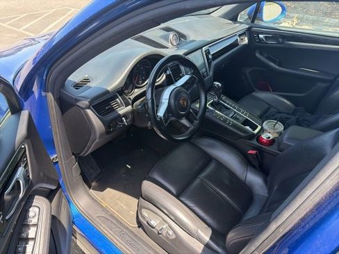 Used 2018 Porsche Macan AWD/4WD image 9
