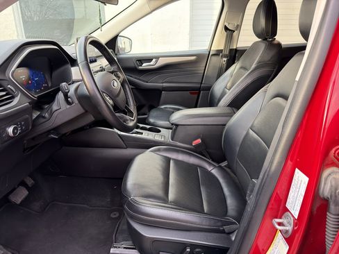 Used 2022 Ford Escape SEL w/ Technology Package image 10