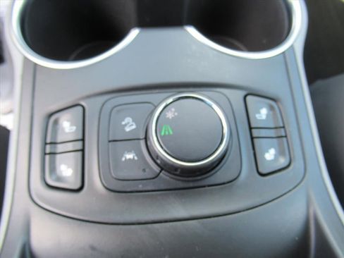 Used 2018 GMC Terrain SLT w/ Preferred Package FWD image 19