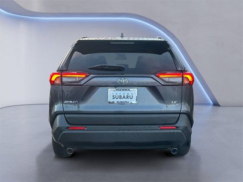 Used 2019 Toyota RAV4 LE image 4