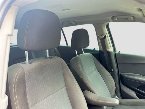 Used 2020 Chevrolet Trax LS image 25