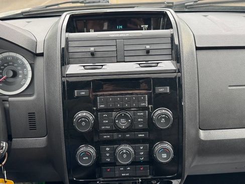 Used 2009 Ford Escape Limited AWD/4WD image 19
