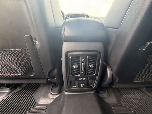 Used 2020 Jeep Grand Cherokee Limited X AWD/4WD image 27