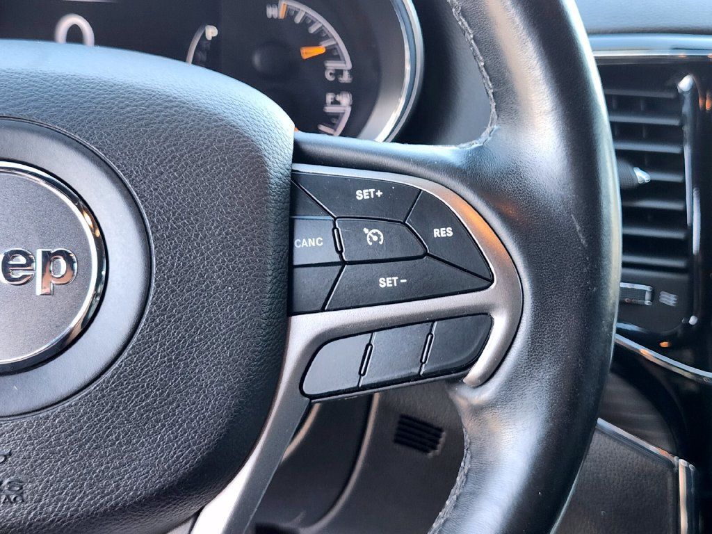 Used 2019 Jeep Grand Cherokee Limited AWD/4WD image 30