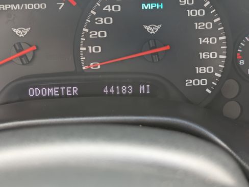 Used 2004 Chevrolet Corvette Convertible w/ Preferred Equipment Group image 24