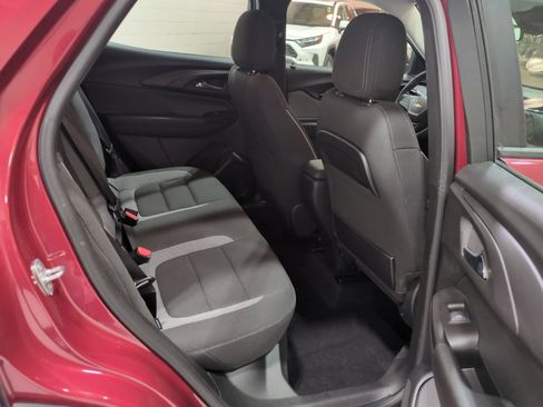 Used 2021 Chevrolet TrailBlazer LS FWD image 11