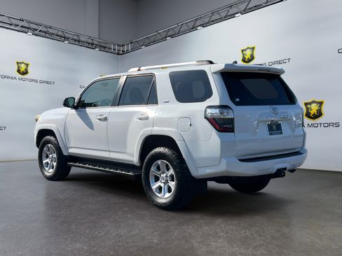 Used 2021 Toyota 4Runner SR5 image 3