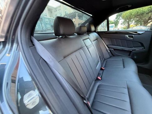 Used 2010 Mercedes-Benz E 550 Sedan image 40