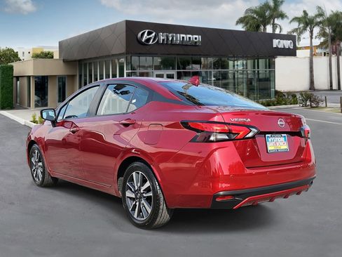 Used 2024 Nissan Versa SV image 5