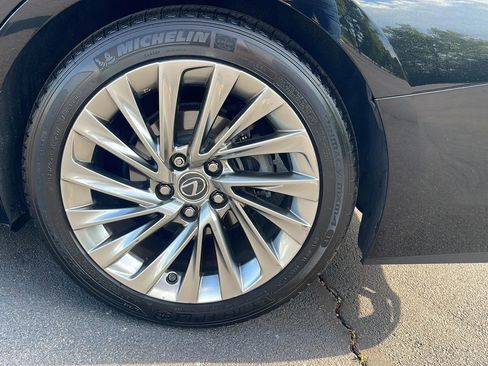 Used 2019 Lexus ES 350 w/ Accessory Package 2 FWD image 10