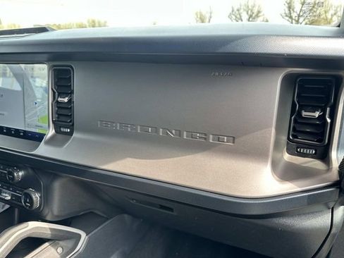 Used 2022 Ford Bronco Outer Banks image 11