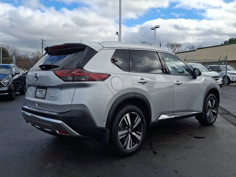 Used 2021 Nissan Rogue Platinum image 6