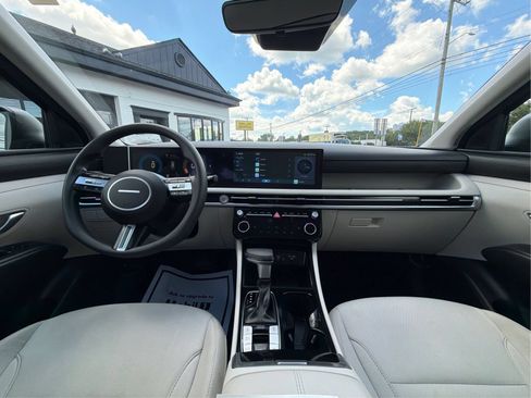 Used 2025 Hyundai Tucson SEL AWD/4WD image 26